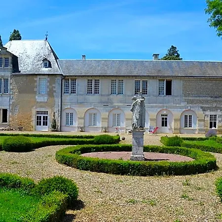 Logis Du Chateau Du Bois Doucet Bed & Breakfast 3*