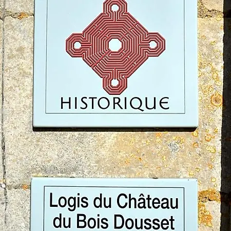 Logis Du Chateau Du Bois Doucet Bed & Breakfast