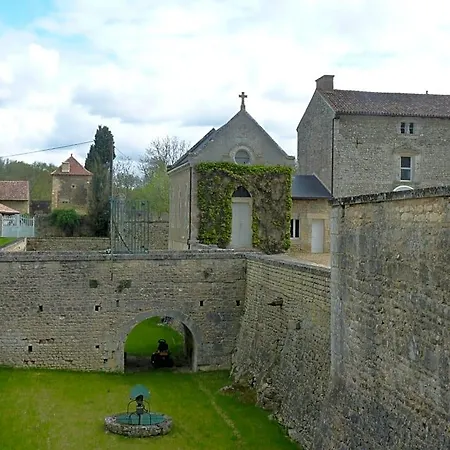 Bed & Breakfast Logis Du Chateau Du Bois Doucet Bignoux
