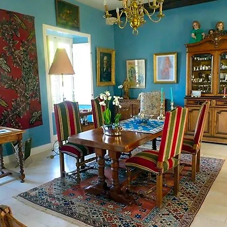 Logis Du Chateau Du Bois Doucet Bed & Breakfast 3*