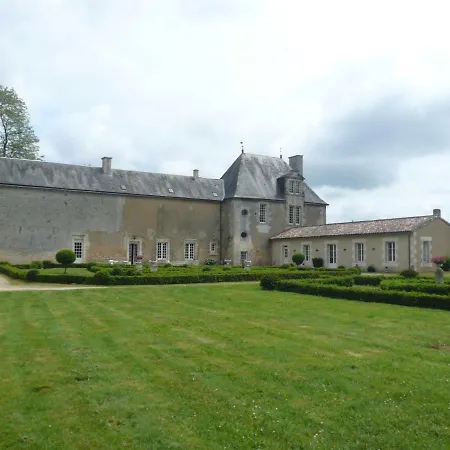 Logis Du Chateau Du Bois Doucet Bed and Breakfast 3*